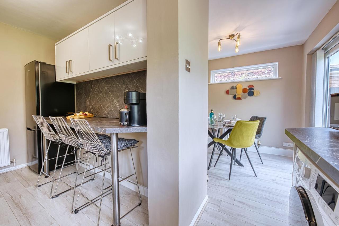 Elegant 5 Bed House - Sleeps 9, Central Solihull, Nec, Jlr, Hs2, Resorts World, Airport Business And Leisure Stays, Esterno foto