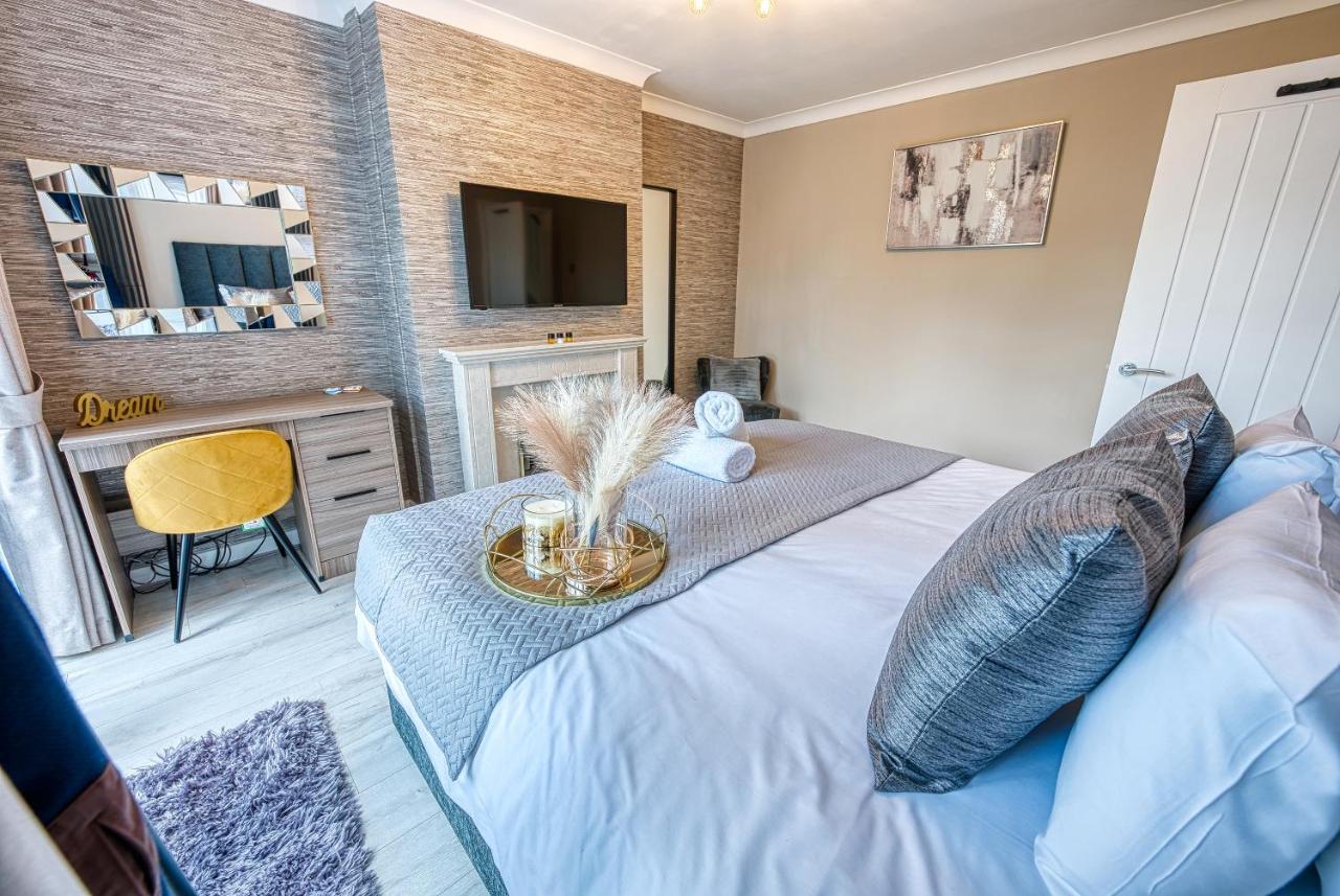 Elegant 5 Bed House - Sleeps 9, Central Solihull, Nec, Jlr, Hs2, Resorts World, Airport Business And Leisure Stays, Esterno foto