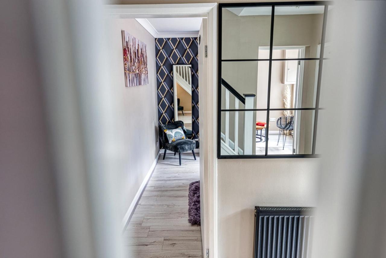 Elegant 5 Bed House - Sleeps 9, Central Solihull, Nec, Jlr, Hs2, Resorts World, Airport Business And Leisure Stays, Esterno foto