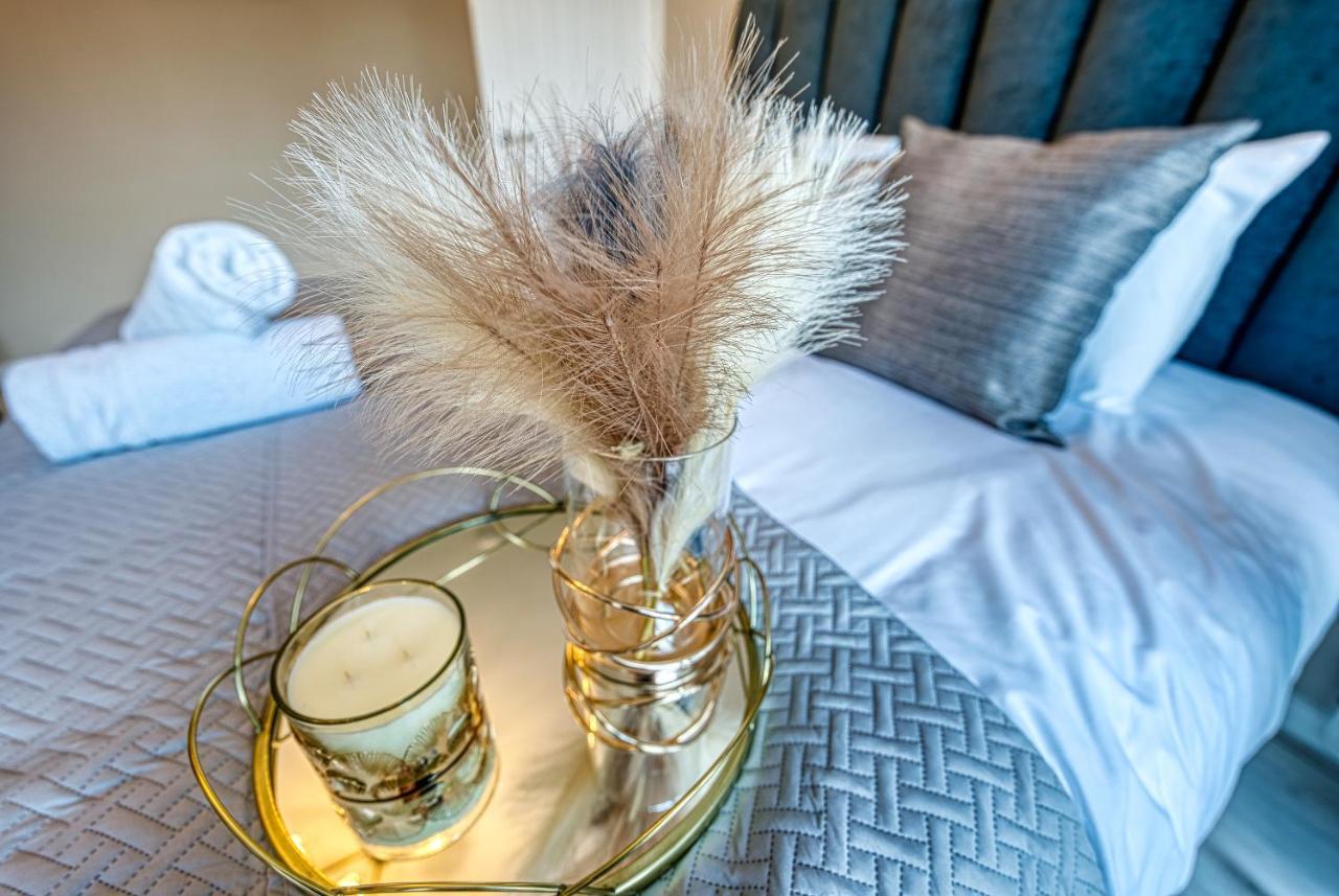 Elegant 5 Bed House - Sleeps 9, Central Solihull, Nec, Jlr, Hs2, Resorts World, Airport Business And Leisure Stays, Esterno foto