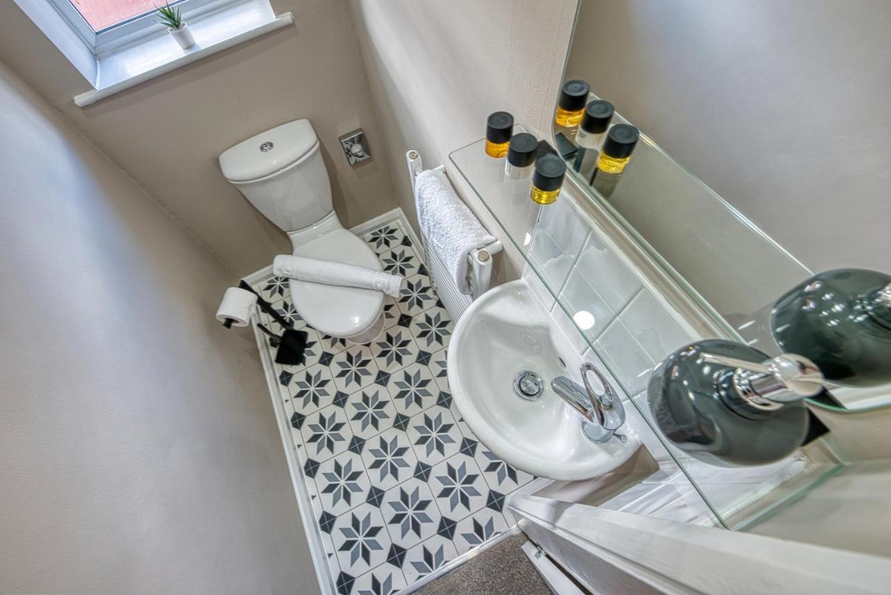 Elegant 5 Bed House - Sleeps 9, Central Solihull, Nec, Jlr, Hs2, Resorts World, Airport Business And Leisure Stays, Esterno foto