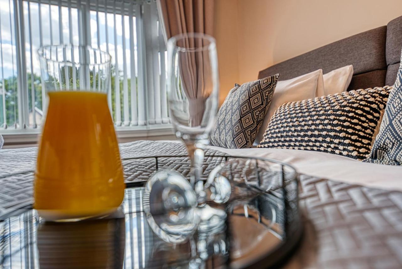 Elegant 5 Bed House - Sleeps 9, Central Solihull, Nec, Jlr, Hs2, Resorts World, Airport Business And Leisure Stays, Esterno foto