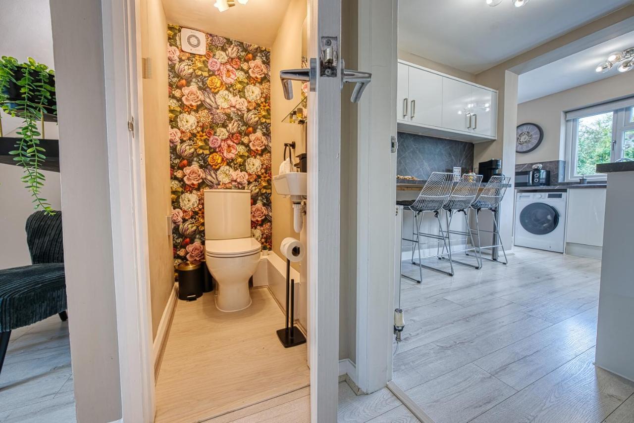 Elegant 5 Bed House - Sleeps 9, Central Solihull, Nec, Jlr, Hs2, Resorts World, Airport Business And Leisure Stays, Esterno foto