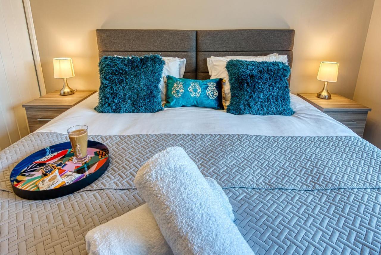Elegant 5 Bed House - Sleeps 9, Central Solihull, Nec, Jlr, Hs2, Resorts World, Airport Business And Leisure Stays, Esterno foto