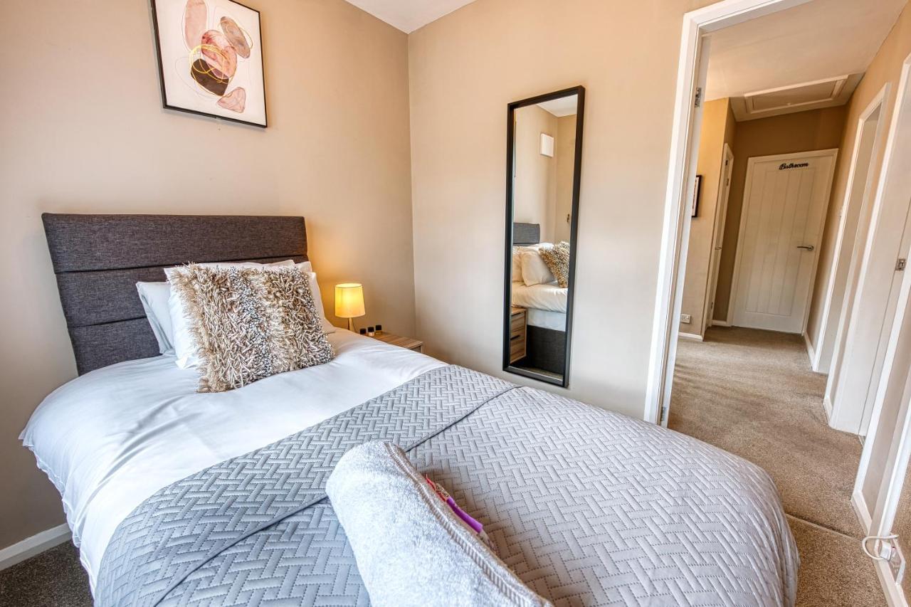 Elegant 5 Bed House - Sleeps 9, Central Solihull, Nec, Jlr, Hs2, Resorts World, Airport Business And Leisure Stays, Esterno foto
